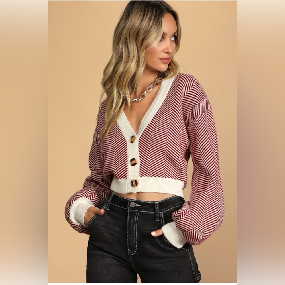 NWOT Lulus Red and White Cropped Cardigan